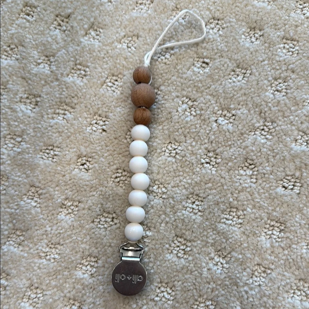Elegant White and Brown Pacifier Clip